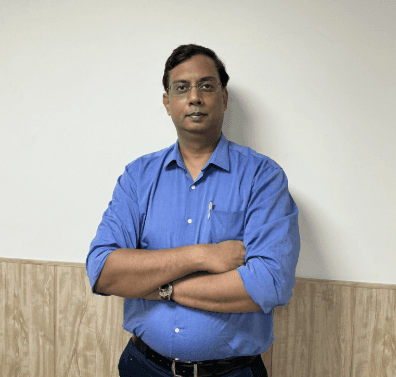 Dr. Navneet Agarwal
